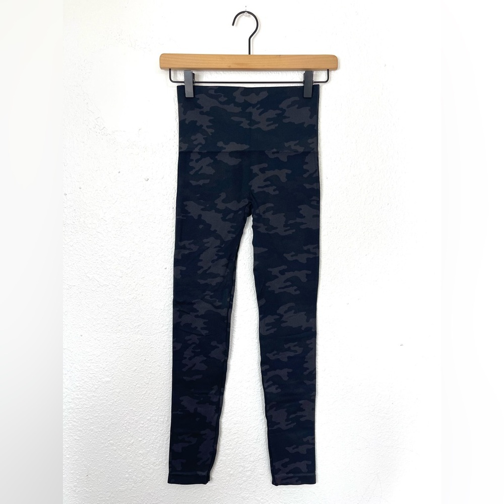 SPANX Camo Seamless Leggings Size Small